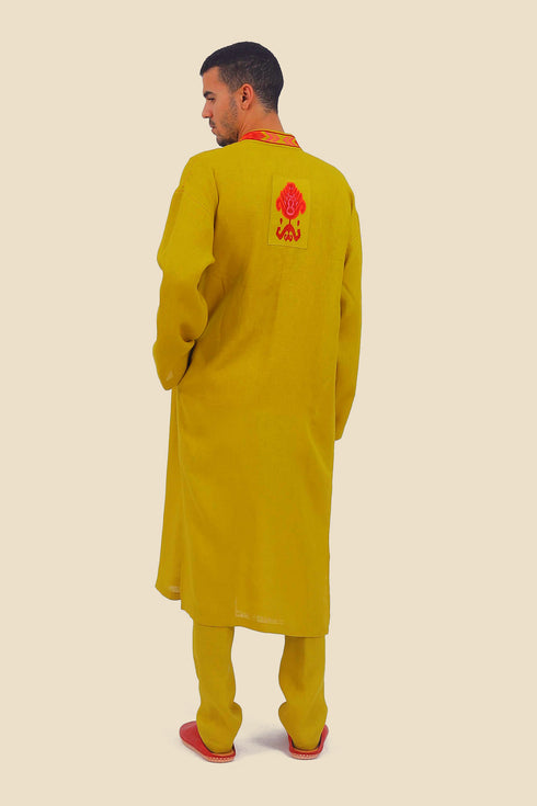 Embroidered coat in line with pockets